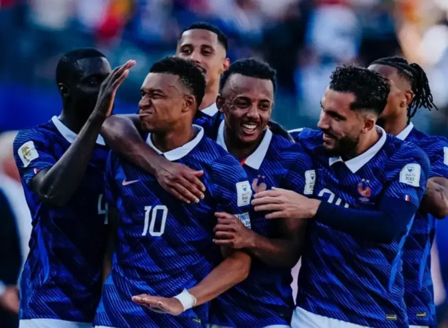 Noruega y Francia buscan cerrar la primera fase en lo más alto del Grupo I