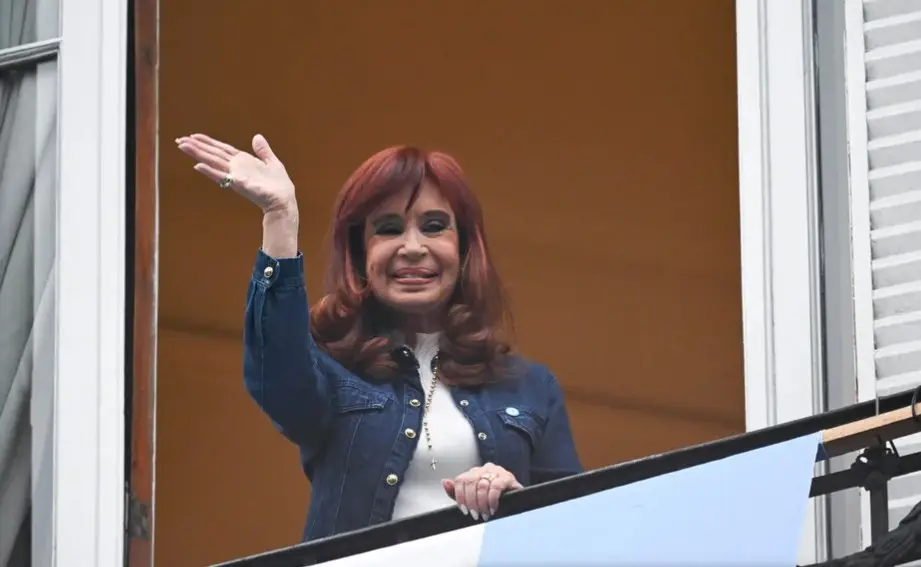 Imponen un máximo de 3 personas para las visitas a Cristina Kirchner