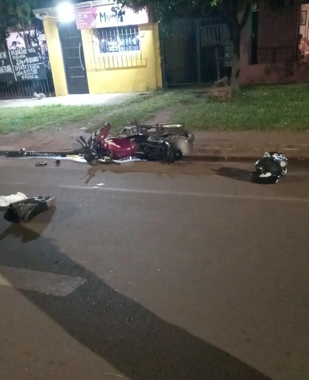 Posadas: Tres heridos luego de que una moto embistiera a una mujer