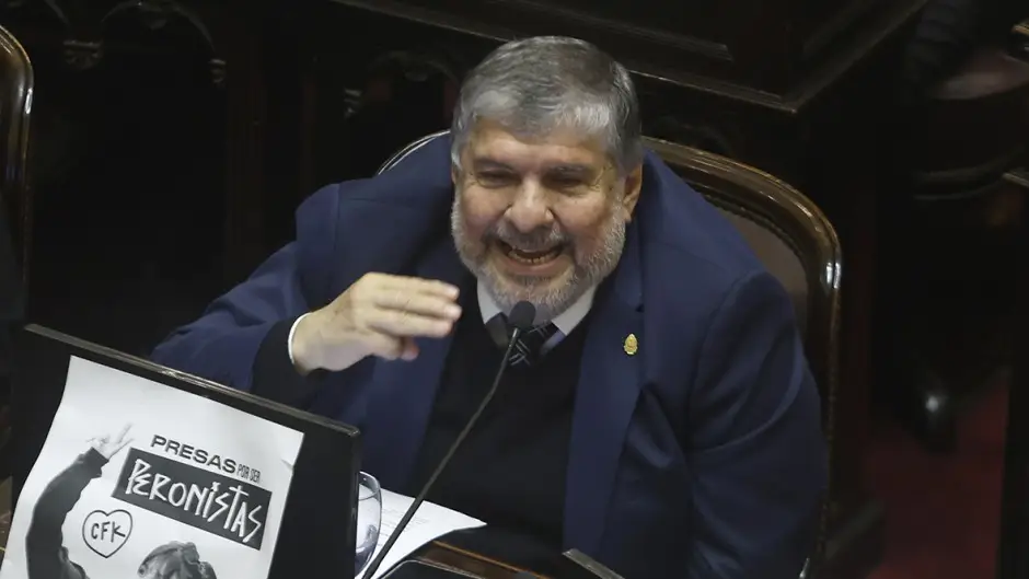 Senado: buscan evitar que Milei entregue las centrales nucleares