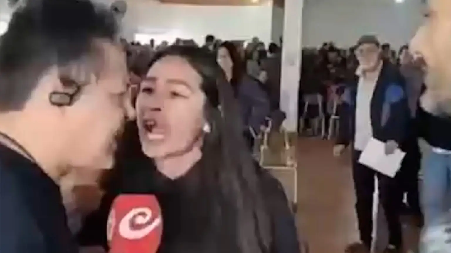 Operativos de la ANDIS: identifican a la auditora que atacó a periodistas