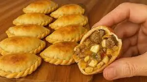 El precio de las empanadas muestra el deterioro del SMVM en la era Milei