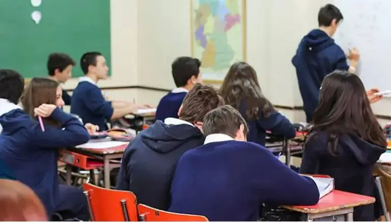 Autorizan una suba de hasta el 45% en las cuotas de colegios privados