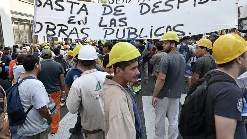 Hasta marzo, se destruyeron 115 mil puestos de trabajo