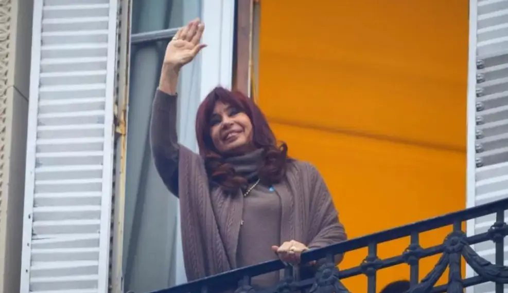 La Justicia ratificó la tobillera y restricciones de visitas para Cristina Kirchner
