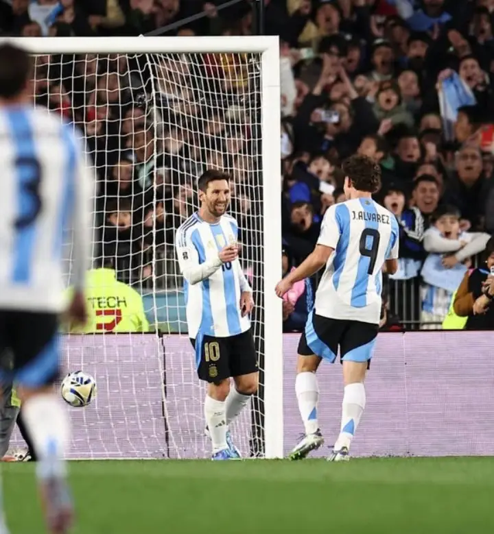 Con una gran actuación de Messi, la Selección goleó a Venezuela