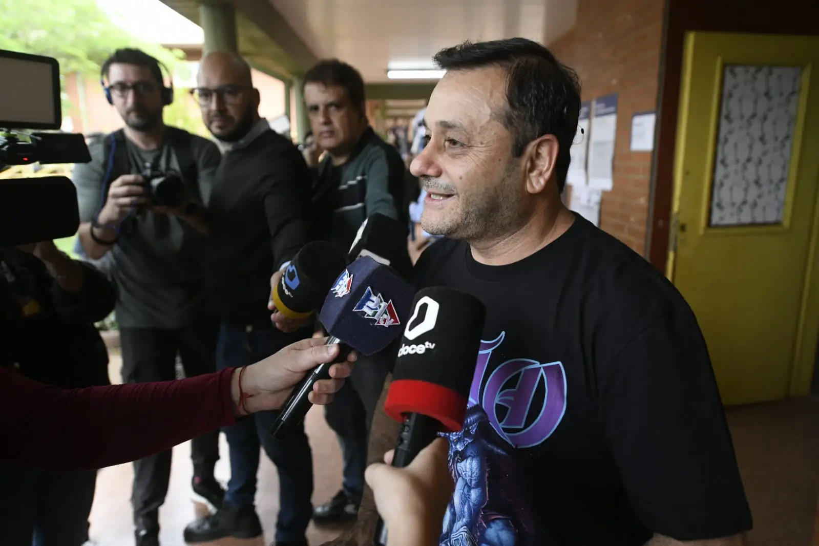 “Es muy importante que cada uno se acerque a votar”, dijo Herrera