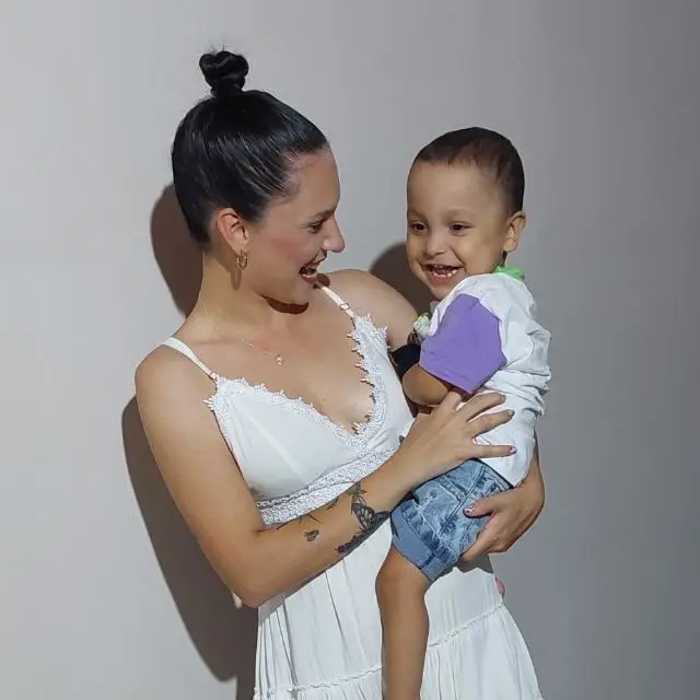 Prosigue la campaña por un tratamiento para un bebé con parálisis cerebral
