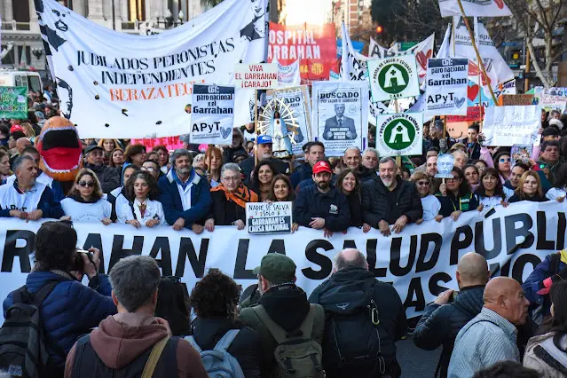 Trabajadores del Garrahan convocan cabildo abierto nacional y preparan una acción federal