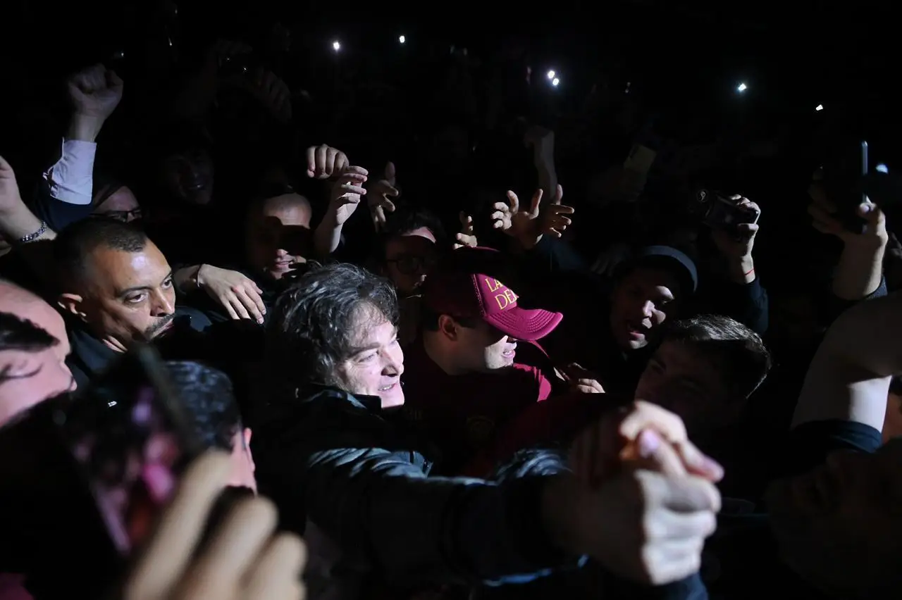El acto de Milei en el Movistar Arena habría costado unos 500 mil dólares y diputados piden saber quién lo pagó