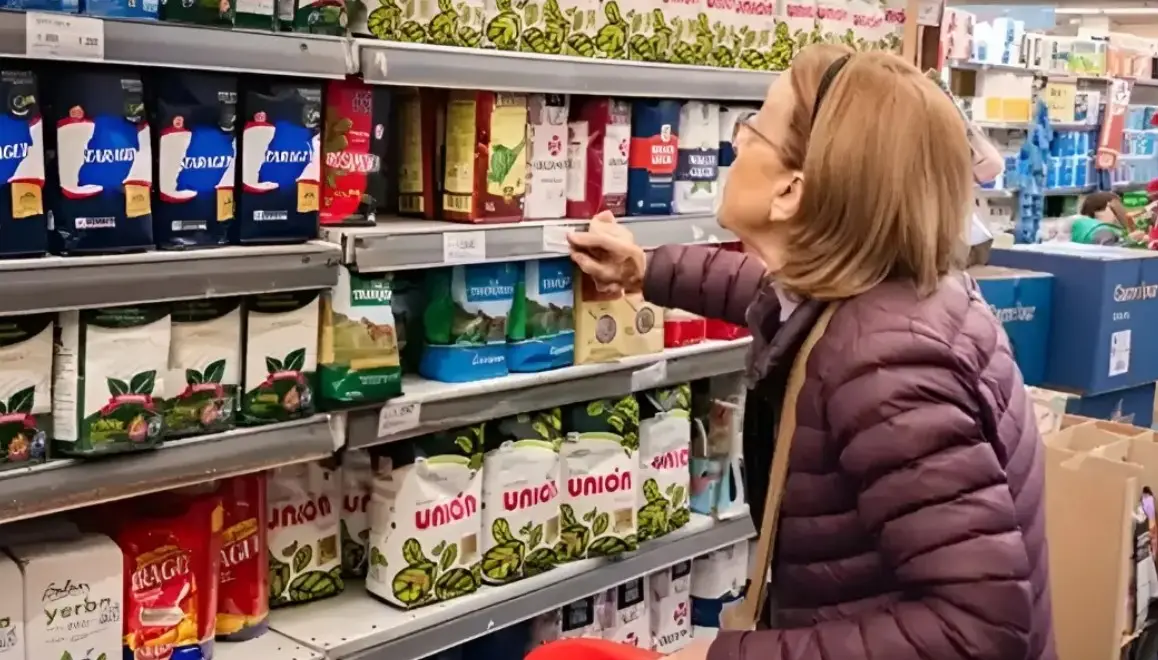 Consumo: cayeron las ventas en supermercados y mayoristas
